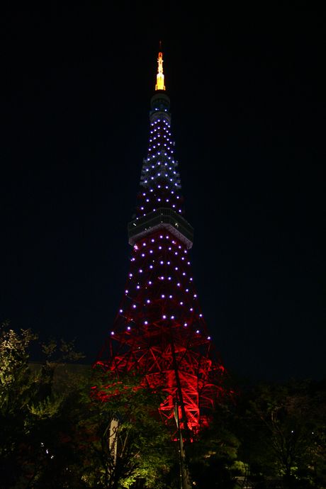 tower041001.jpg